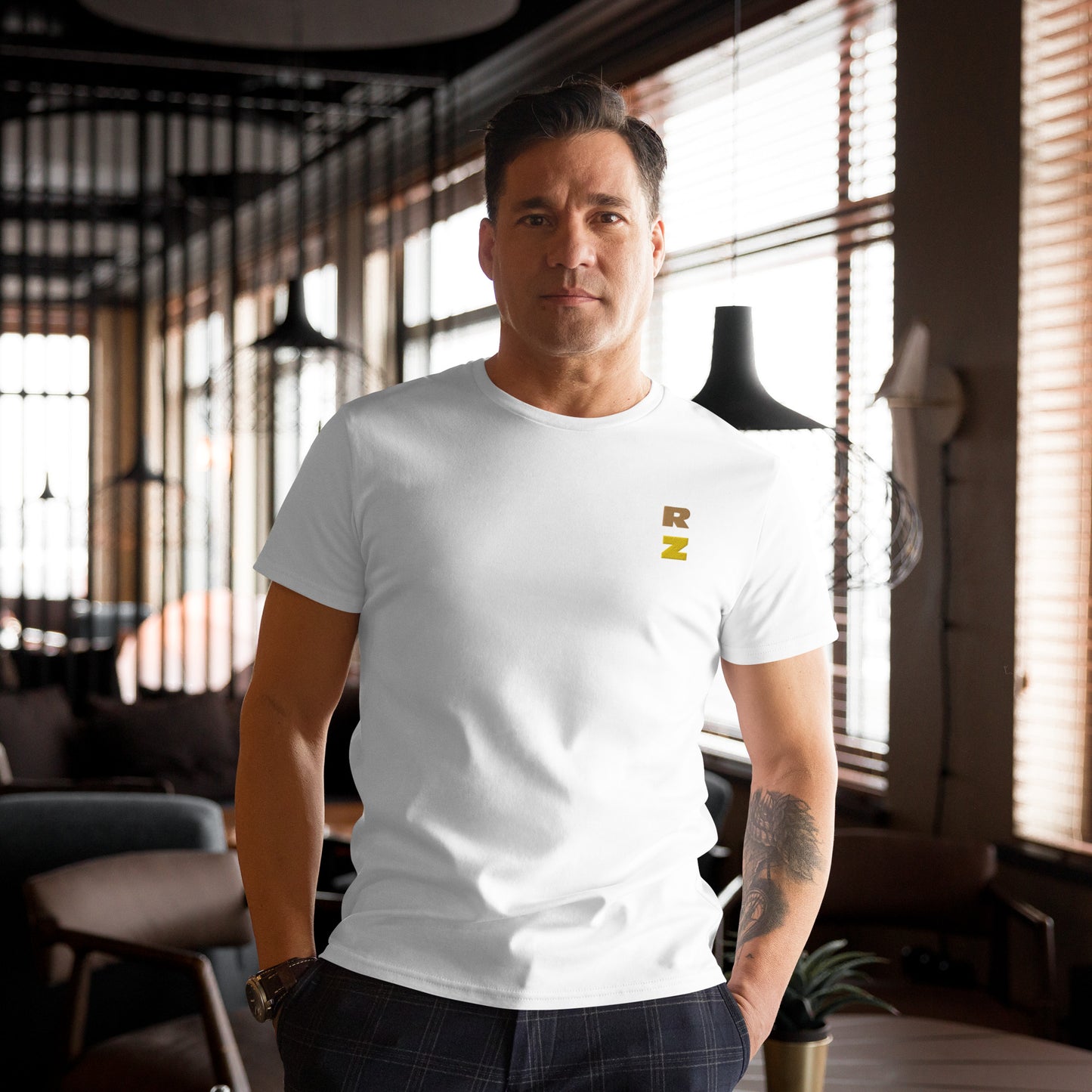 Camiseta RZ premium hombre, bordada de algodón